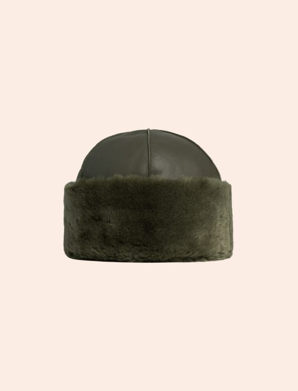 BÆÆ Lue olive i italiensk shearling